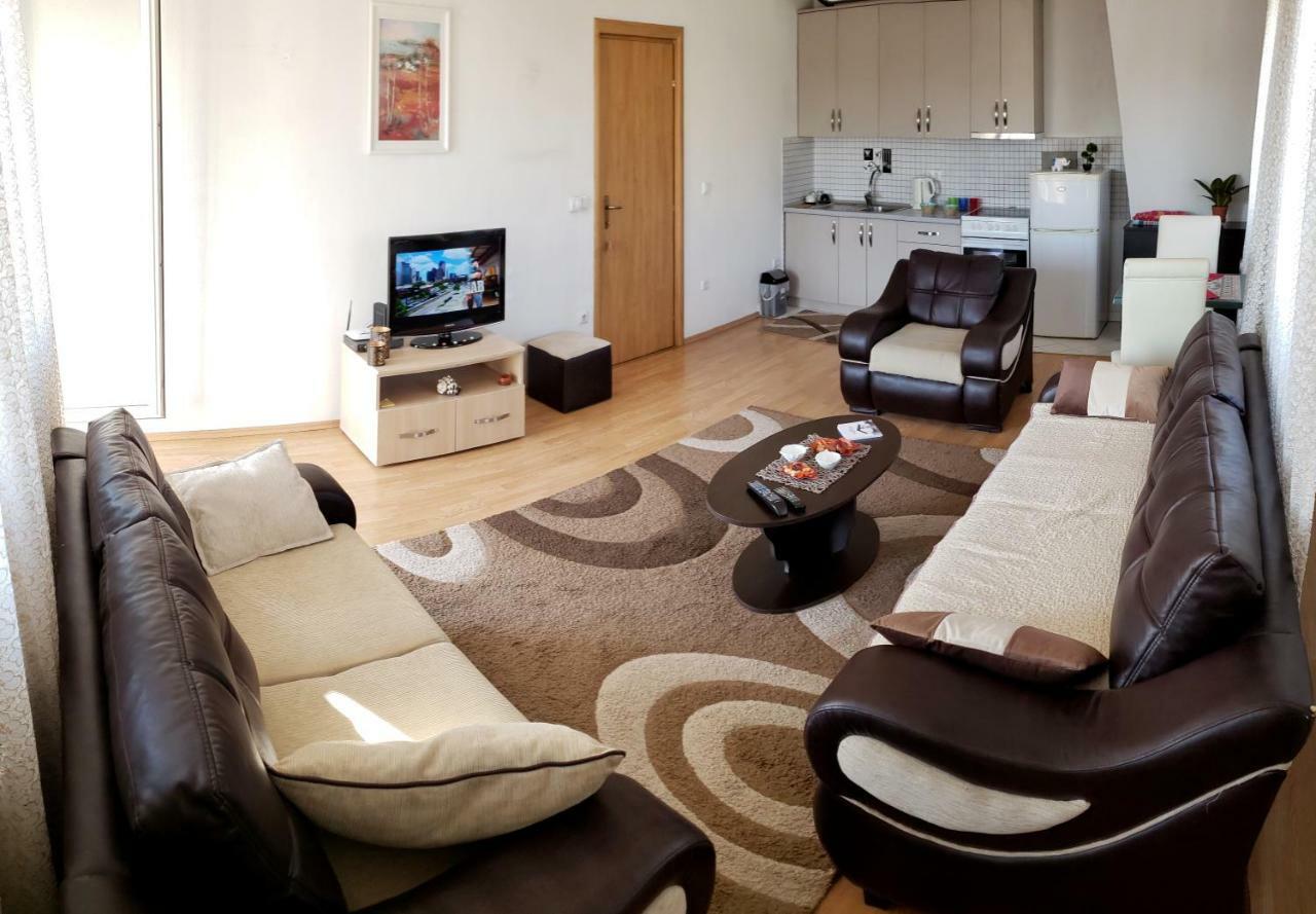 Welcoming In Prishtina Apartment Пристина Екстериор снимка
